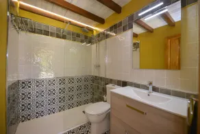 Cottage-Private Bathroom - Image 3