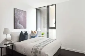 A Spacious 2BR Apt Walk to Southern Cross Station - Image 5