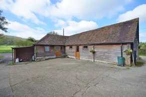 The Dairy , Petersfield -  a barn conversion that sleeps 4 guests  in 1 bedroom - Image 5