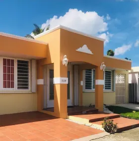 Safe Oversized studio close to Beaches and Airport - Image 3