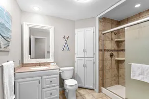 Lake House - Six Bedroom House, Sleeps 14 - Image 4