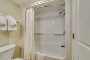 · Luxury 2 Bedroom King Condo - Free Wifi, Pool, Hot Tub, Lazy River! - Image 5