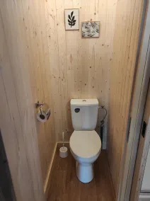 Chalet-Classica-Bagno privato con vasca-Vista lago - Image 4
