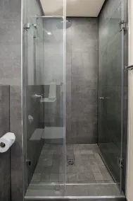 Modern and Convenient, 1 Bed Apartment - Image 3