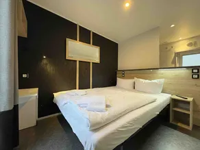Casa móvel moderna no lago com sauna barril (WA104) - Image 4