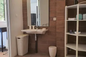 Villa - Nimes - 4/6pers - jacuzzi - 2 terraces - WIFI - Image 4