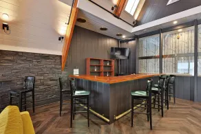 Lodge avec jardin, jacuzzi et barbecue | Vue montagne - Image 3