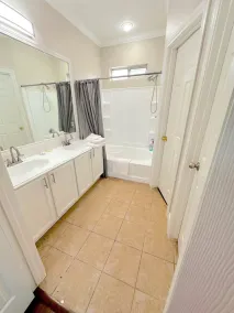 Spacious 5bed Houston Retreat Home 6 guests 4 bedrooms 5 beds 3 baths - Image 4