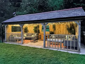 16 bedroom accommodation in Bampton, near Tiverton - Image 2
