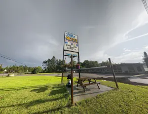 Bay Motel - Image 4