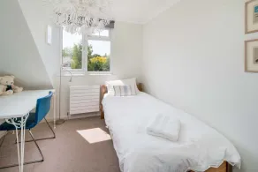 Homely, Elegant 3 bed property in the seaside village of Bembridge - Image 5