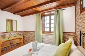 Holiday Home \"Casa Los Diablitos\" – Family-Friendly with Mountain Views, Terrace & Wi-Fi - Image 2