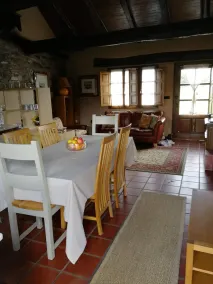 La Cuadra - Apartment in rural Asturias on the Camino Primitivo - Image 4