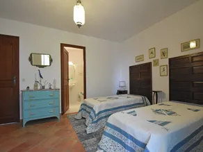 Villa in Fayence with Provençal Charm - Image 2