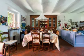 Luxury Suite in Renaissance Villa - Image 2