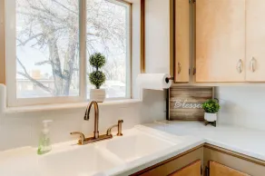 Cozy 3BR 2BA Bungalow Centrally Located - Image 4