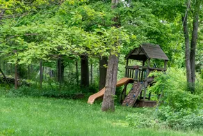 Mountaintop Villa with Stunning views 13 acres with pool. - Image 2