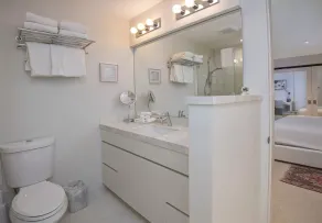 Ski-in/ski-out condominium at the base of Vail Mountain. Best location, pool!! - Image 4