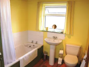 2 chambres à coucher à Braithwaite - Image 2