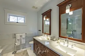 Luxury Build with Boathouse, SW Views on Lake Rosseau. 5 bdrms! Tesla Charger! - Image 2