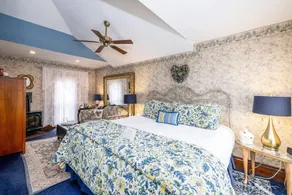 Victorian Mansion! Minutes from Canandaigua Lake! - Image 4