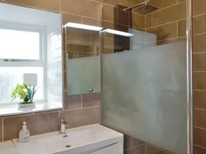 3 Schlafzimmer Unterkunft in Brecon - Image 3