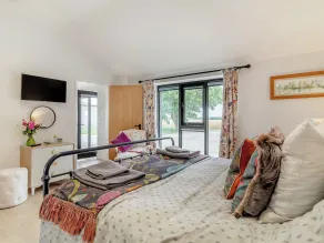 1 bedroom accommodation in Stowupland, near Stowmarket - Image 5
