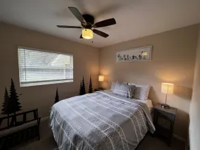 Escape to our Cozy Home with Crystal-Clear Springs and Trails - Image 5