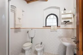 Casa Katia M: A pleasant and spacious two-story apartment in the characteristic style of the Tuscan countryside, with Free WI-FI. - Image 3