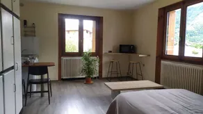 Studio between lake and mountains - Image 3