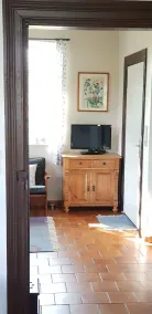 Cozy, detached vacation home with fireplace - Image 3