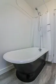Completamente renovado Modern Water View House - Image 4