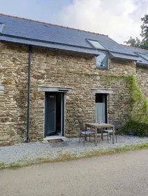 Detached room in the countryside, access close to N164 - Image 4