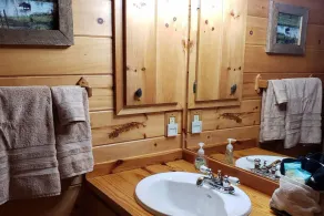 Cozy Cabin - Hot Tub! 1 Mile From Downtown Helen - Image 4