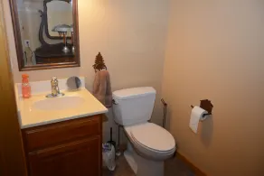 Spacious Farm Stay - Image 3