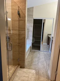 Charming 4 Bedroom, 2 Bathroom house in Phoenix - Image 2