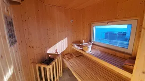 Floating 2 bedroom villa with fireplace and air conditioning - Image 4