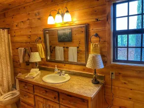 Foxcroft Buffalo River Log Cabin: Cozy & Secluded w Mountain View 3 min to BNR - Image 2