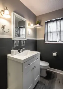 Lovely 2 bedroom home in a quiet safe neighborhood - Image 3