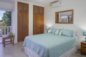 ANNSRENTAL Luxury Beachfront  - Stunning Views - Private Pool -  Steps - Image 5