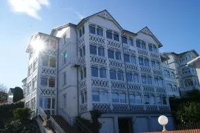 Quiet, solid and very spacious apartment in the picturesque old town. - Image 4