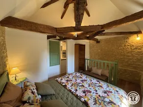 Authentic Stay in 17th Century Dovecote with Internet and Pets Allowed - Image 5