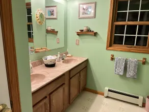 Large Home In Great Valley - Image 4