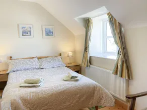 Sweetbriar Holiday Cottage by Trident Holiday Homes - Image 3