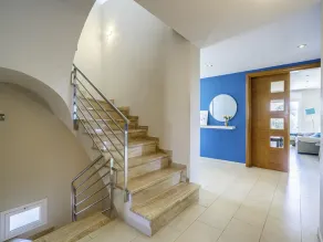 Winahost Casa familiar con piscina - Image 2