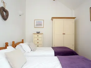 2 bedroom accommodation in Nr Wells - Image 5
