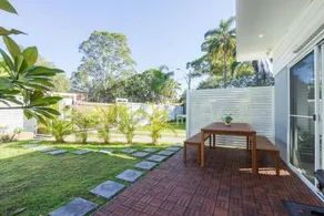 Guest House in Central Palm Beach - Image 4