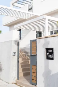 MOUSIKI, elegant villa with pool, terrace, and garden. 450 m from the beach - Image 5