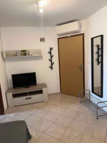 Holiday apartment 500 m from the Adriatic Sea - Image 3