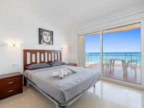 Dream views on the sea shore of Platja d'Aro - Image 4